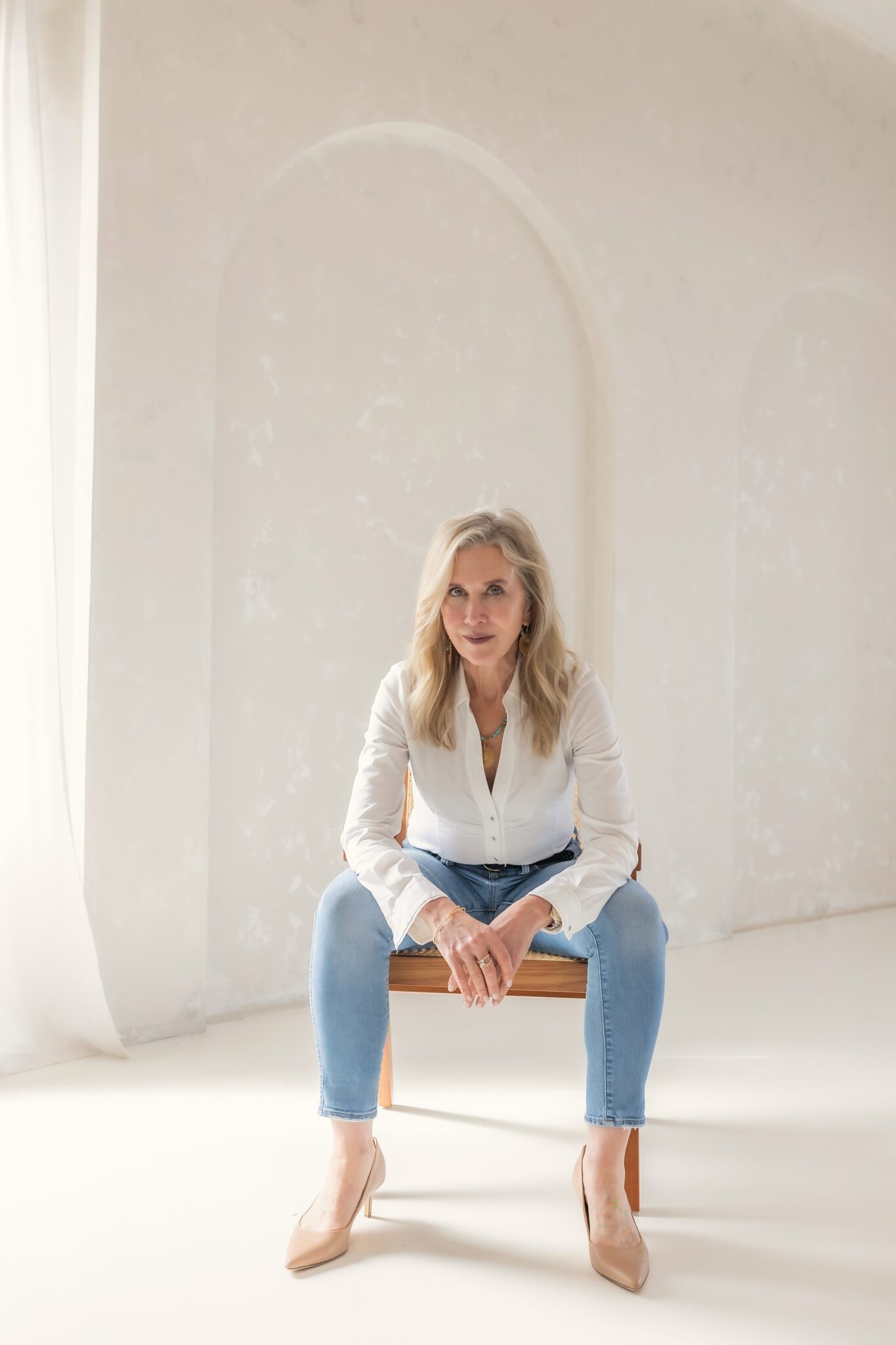 Pamela Prather keynote speaker and motivational speaker portrait known as an expert podcast guest on leadership communication